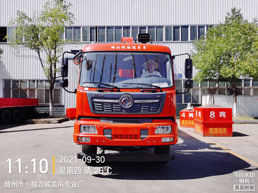 東風天錦后八輪威龍12噸 5節臂吊機